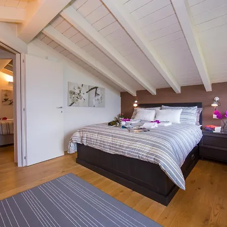 Sleeps 6