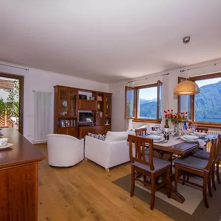 Sleeps 6 *